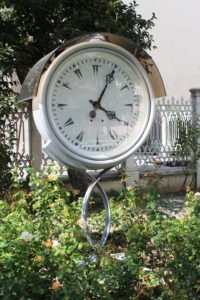 Dolmabahçe'de saat